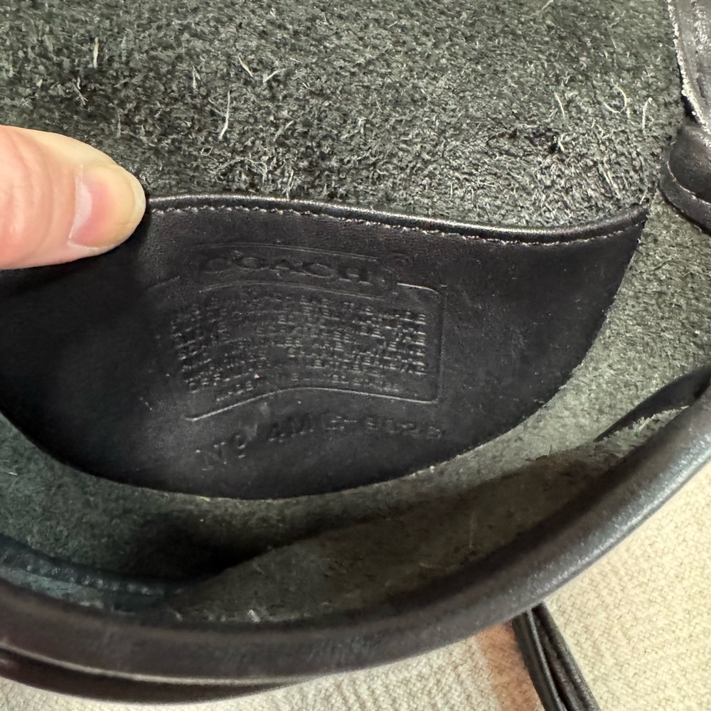Vintage Coach Black Leather Crossbody mini Belt Bag - Picture 4 of 10